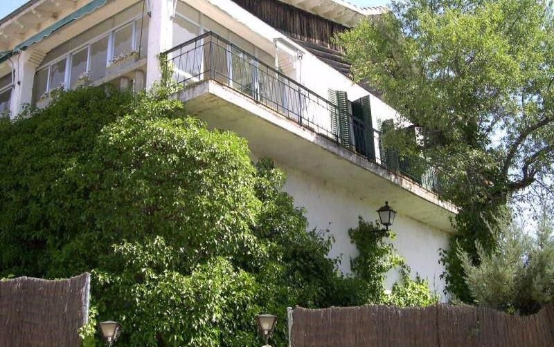 Exterior view of House or chalet for sale in Las Navas del Marqués   with Terrace and Balcony