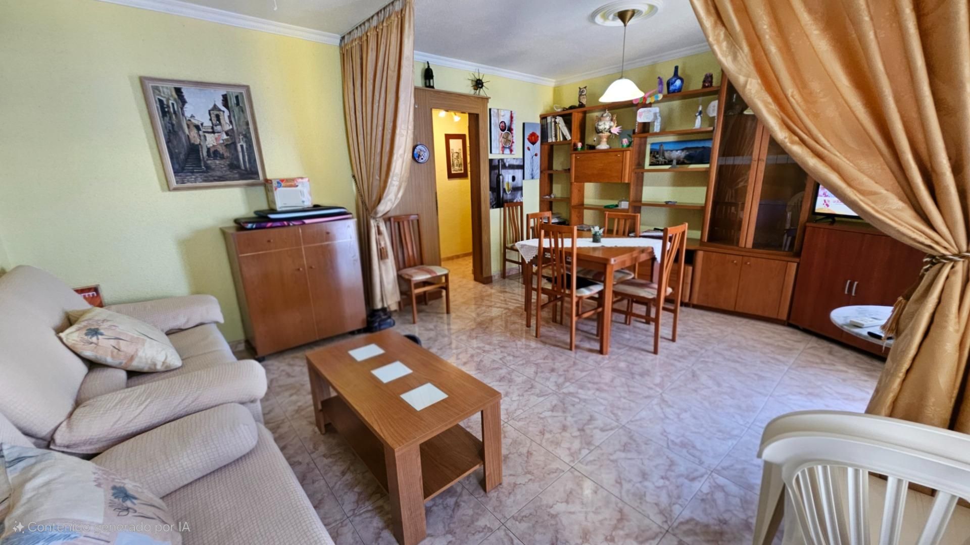Sala d'estar de Pis en venda en Benidorm amb Aire condicionat i Terrassa