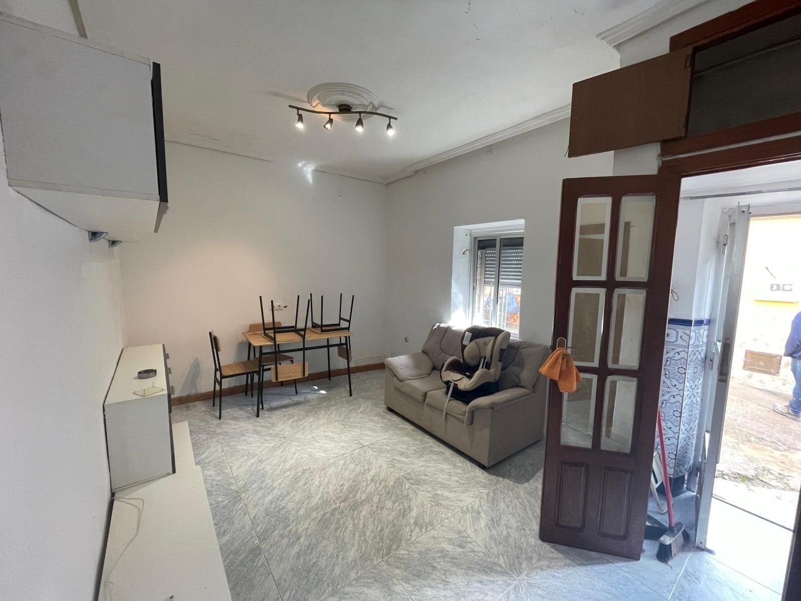 Erdgeschoss zur Miete in Cáceres Capital