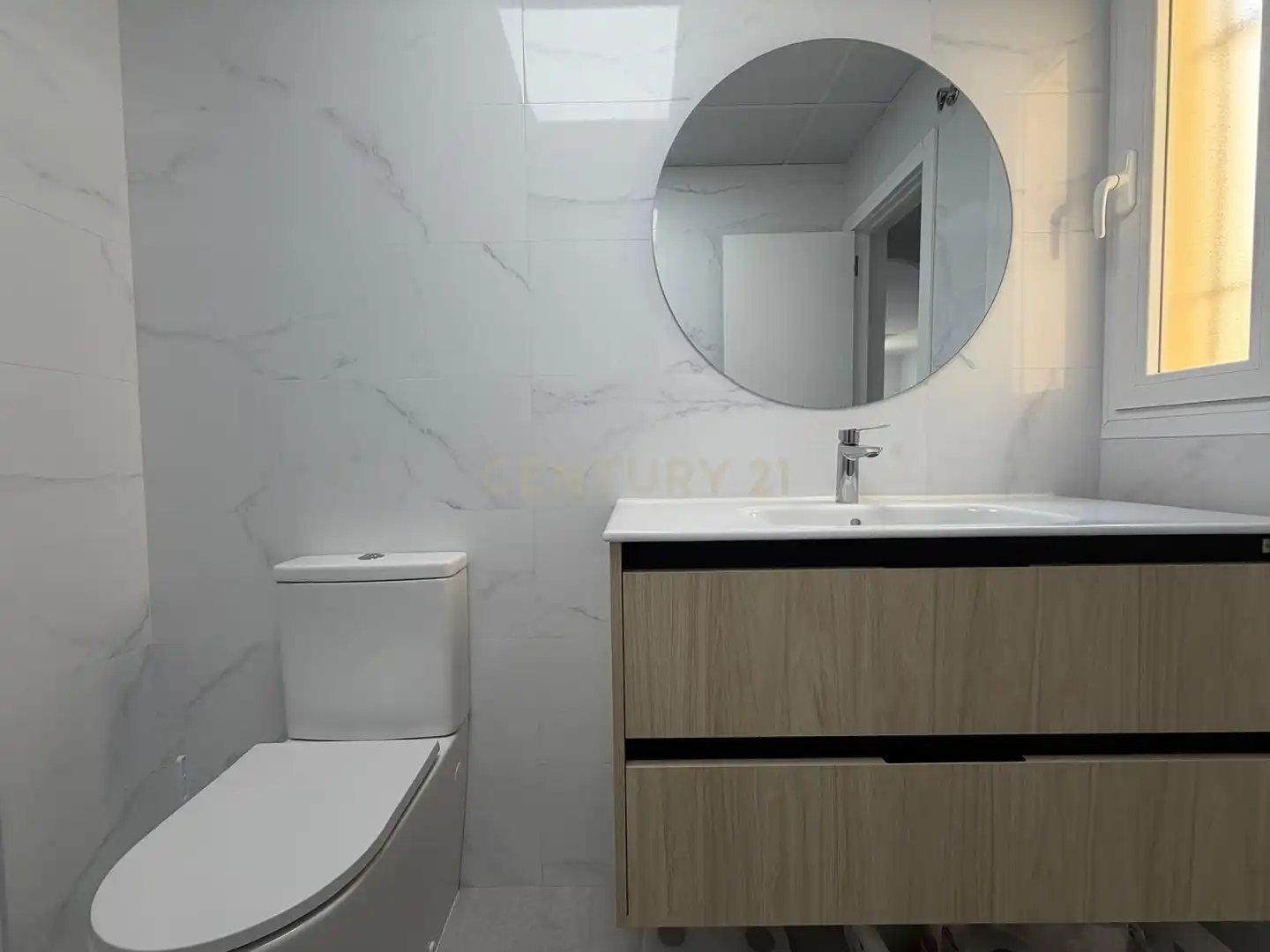 Appartement compact à vendre à Roquetas de Mar ciudad, imagen 3