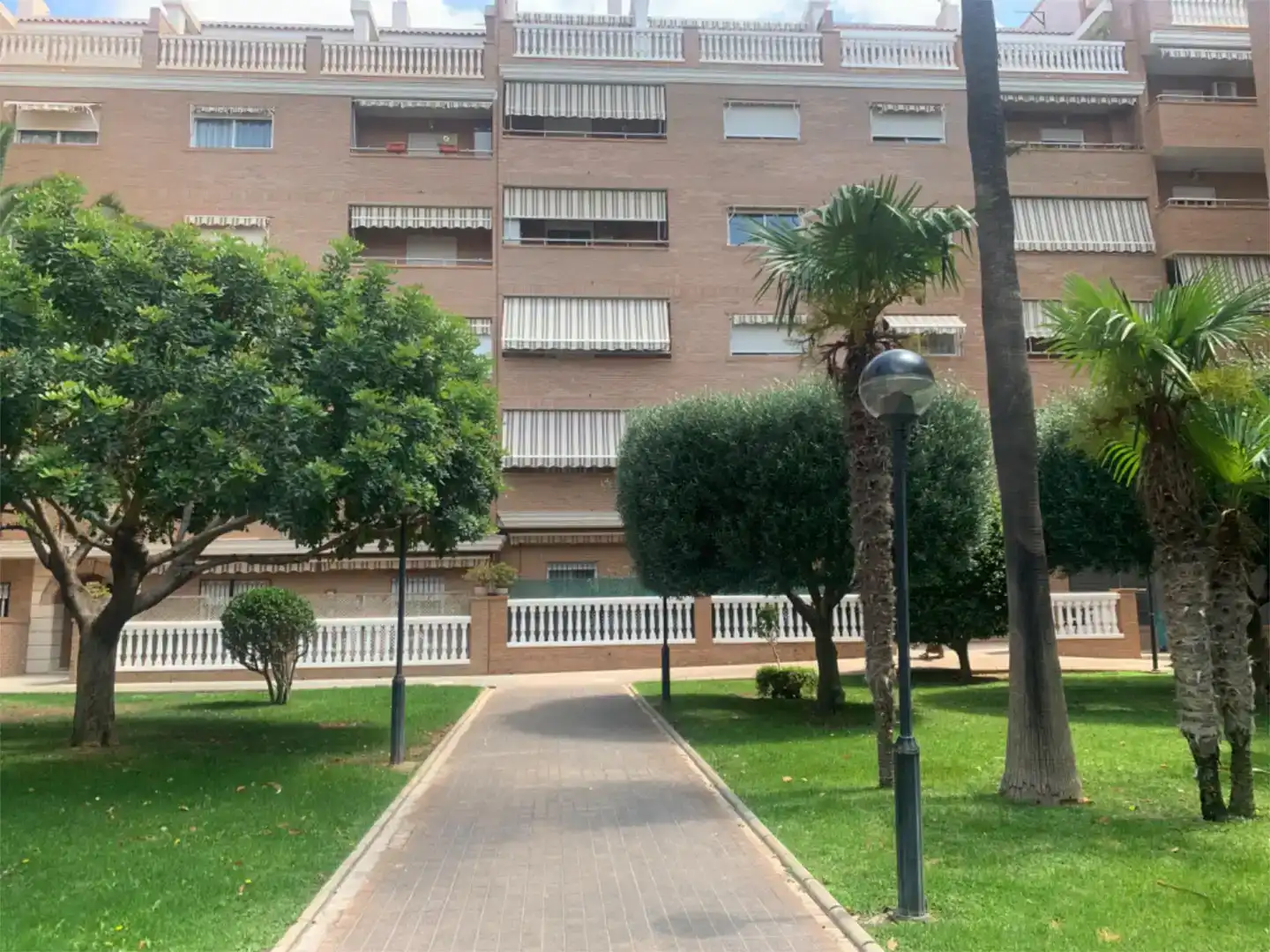 Vista exterior de Piso en venta en El Alborgí