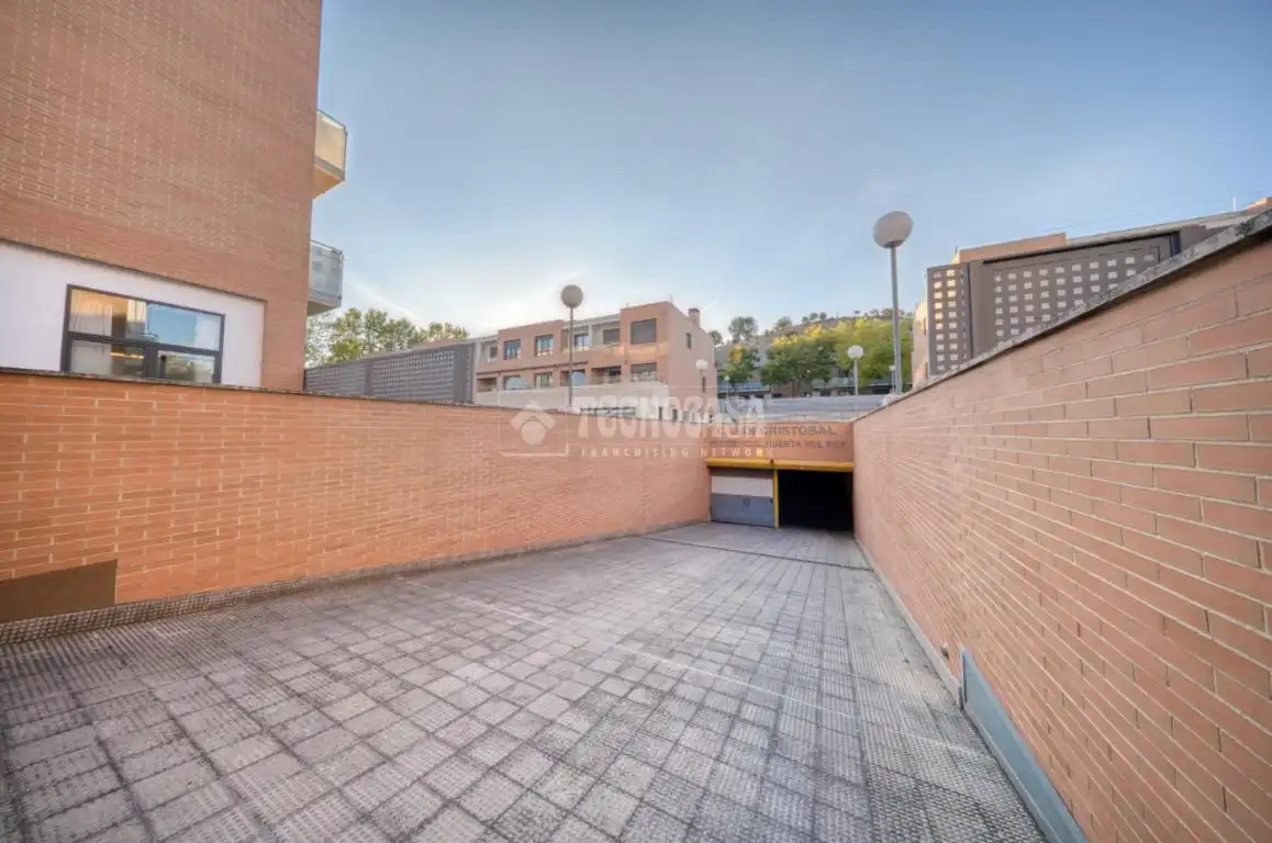 Exterior view of Garage for rent in Valladolid