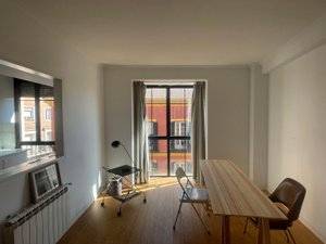 Piso en Venta en Calle de Amaniel en Universidad - Malasaña