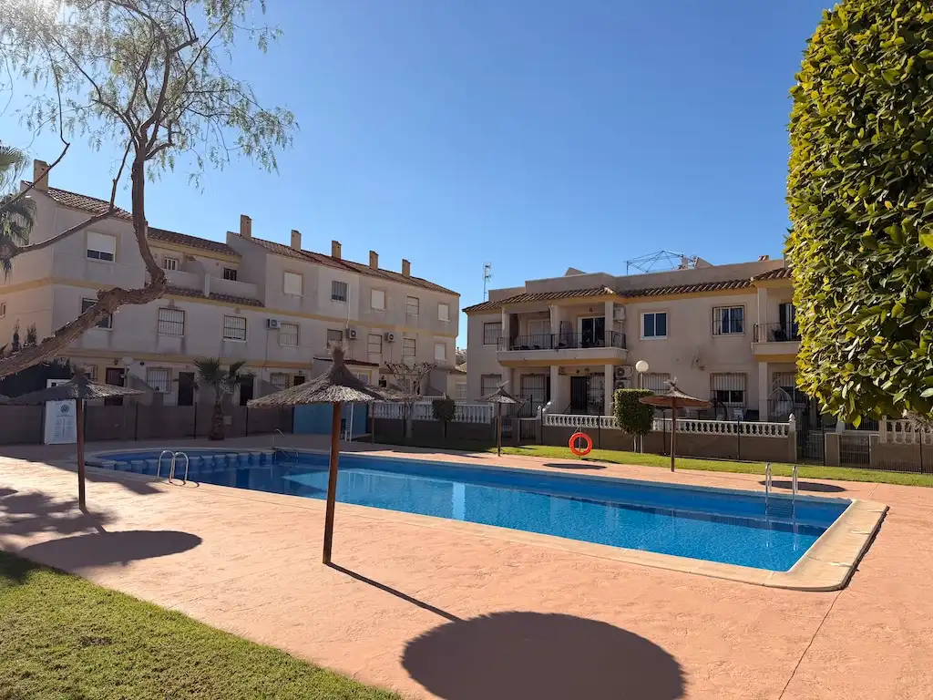 Planta baja en venta en Villamartín - Las Filipinas