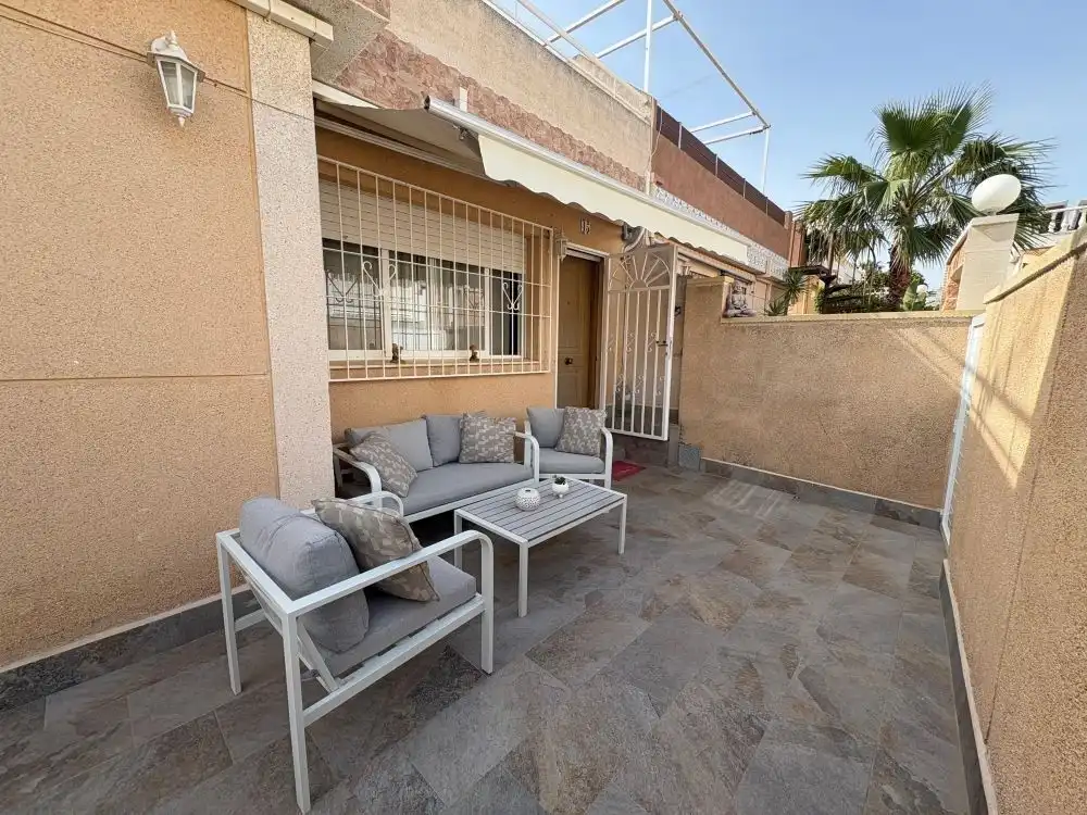 Adosado con piscina en venta en Los Balcones - Los Altos, imagen 2