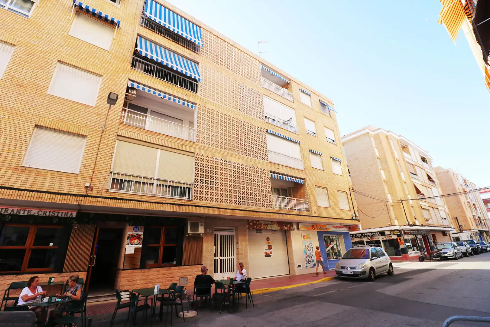 Vista exterior de Apartament en venda en Guardamar del Segura amb Aire condicionat, Terrassa i Moblat