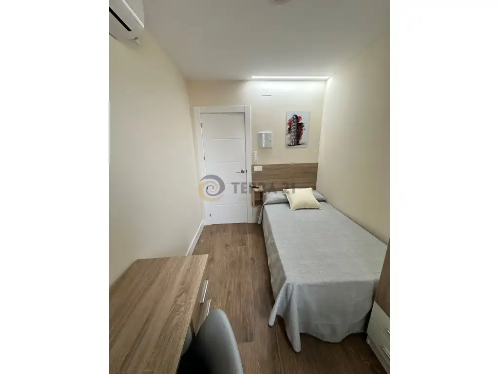 Bedroom of Flat for rent in Jaén