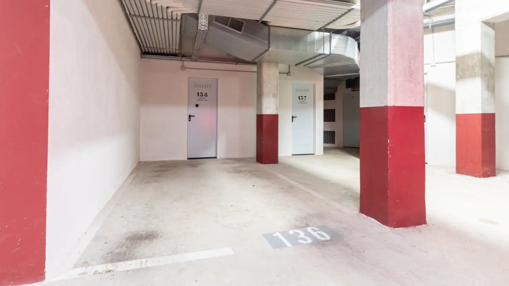 Parking de Ático en venta en Dénia con Aire acondicionado, Calefacción y Jardín privado