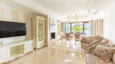 Foto 3 de Pis en venda a La Carolina - Guadalpín, Marbella