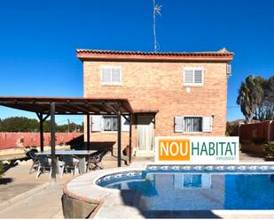 Vista exterior de Casa o xalet en venda en Montserrat amb Aire condicionat, Jardí privat i Terrassa