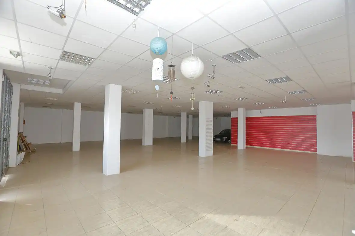 Local comercial en alquiler en Alcanar, imagen 4