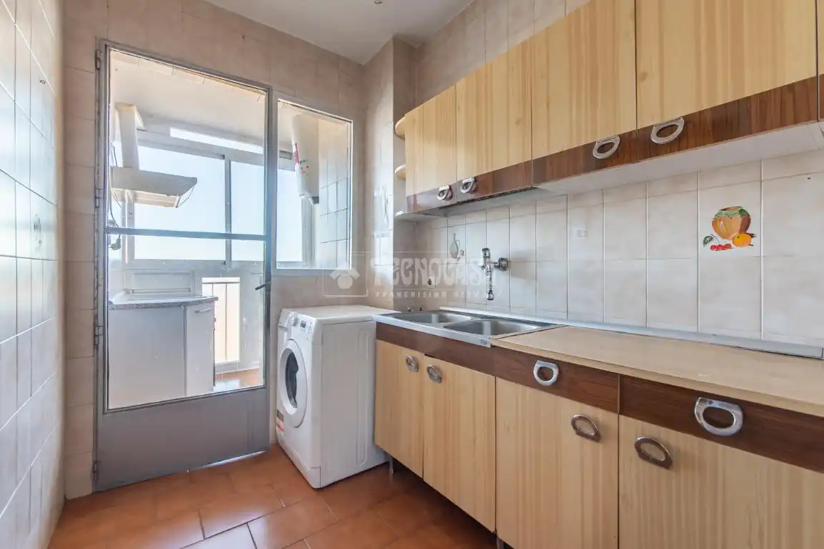 Cocina de Piso en venta en Madrid con Calefacción