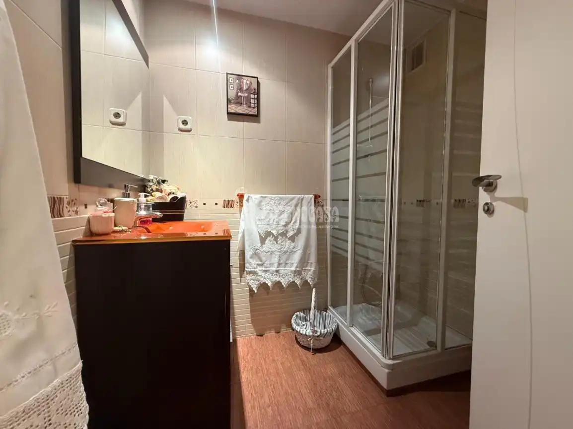 Baño de Piso en venta en Madrid con Calefacción y Terraza