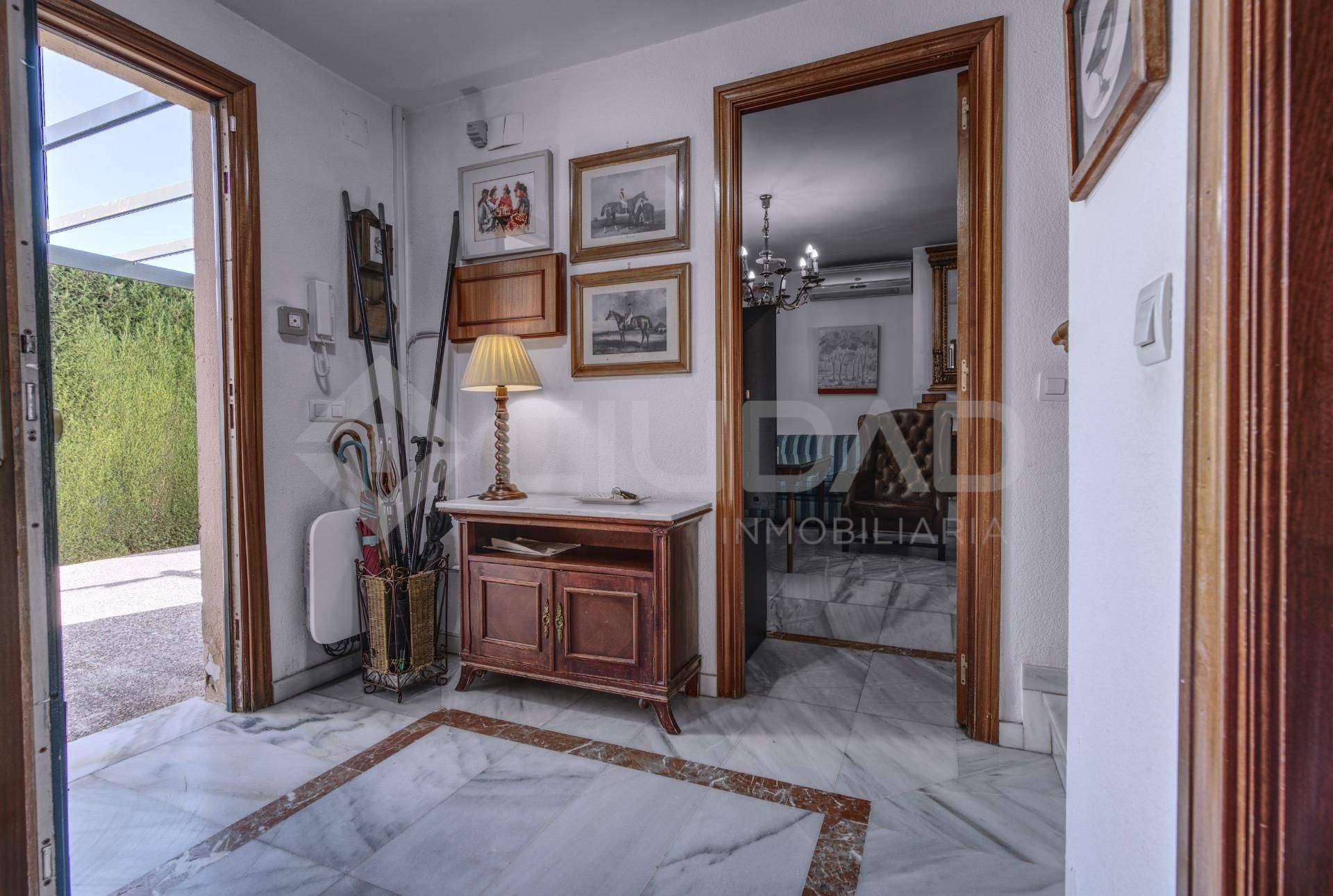 Casa o xalet en venda en Gelves amb Aire condicionat, Jardí privat i Terrassa