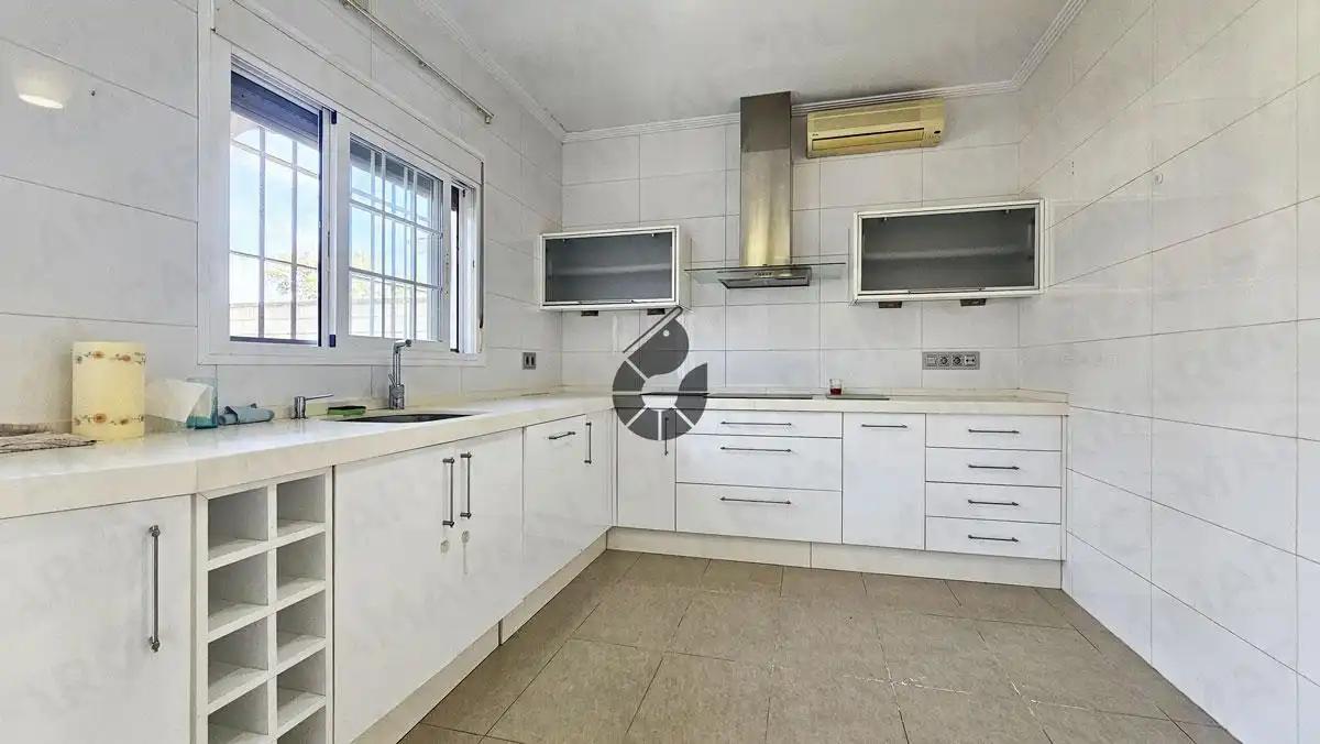 Cocina de Finca rústica en venta en Almensilla con Aire acondicionado, Jardín privado y Piscina