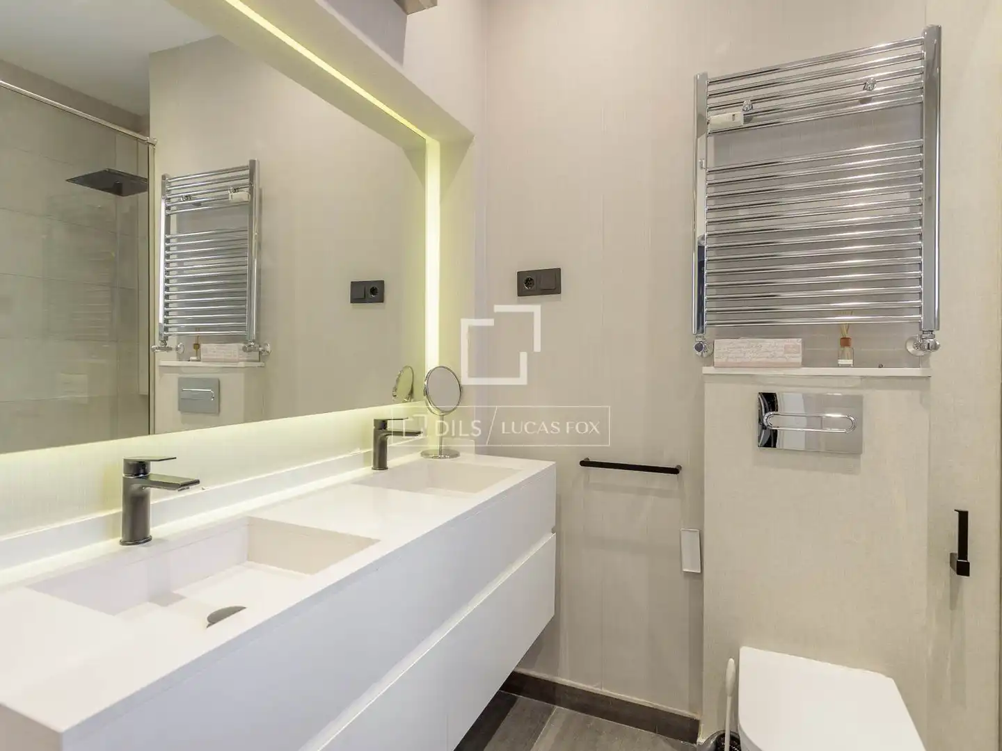 Bathroom of Flat for rent in Barrio de Salamanca