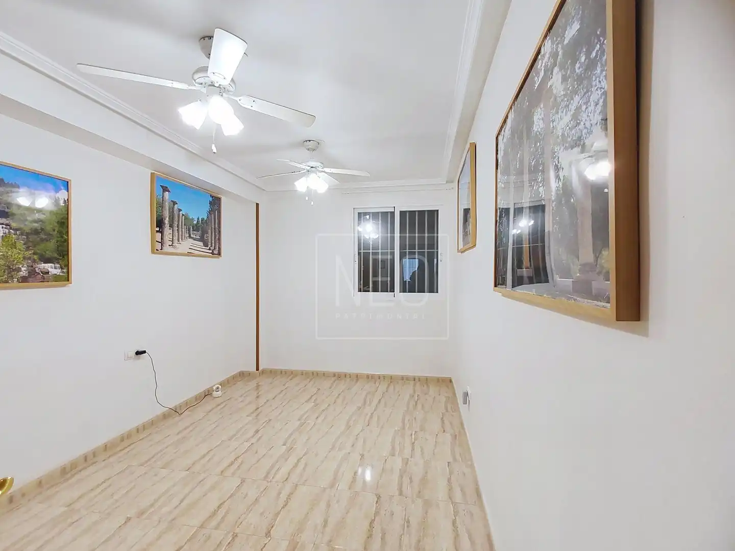 Ground floor for sale in Gandia  with Air Conditioner and Terrace