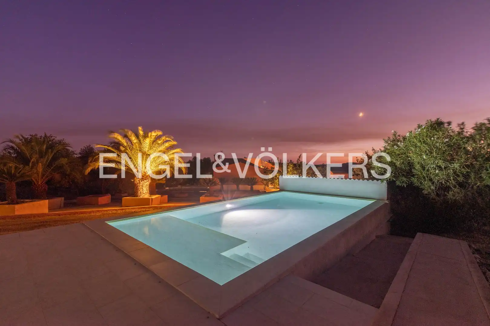 Swimming pool of Country homes for sale in Calañas, Huelva