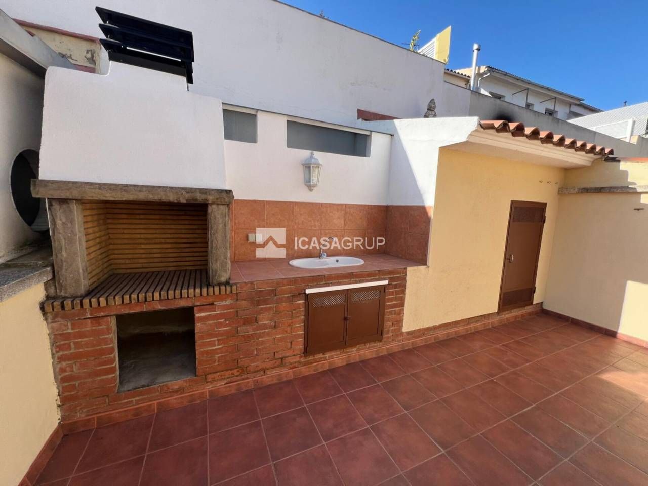 Terrace of Single-family semi-detached for sale in Rubí  with Air Conditioner, Heating and Private garden