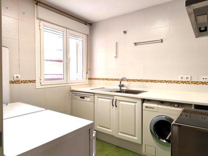 Kitchen of Flat for sale in Aranjuez  with Air Conditioner, Heating and Parquet flooring