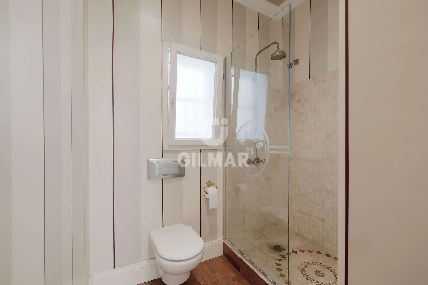 Baño de Casa o chalet en venta en Sevilla con Calefacción