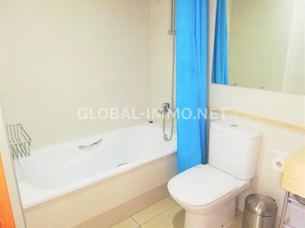 Bany de Apartament en venda en Roses amb Aire condicionat, Calefacció i Terrassa