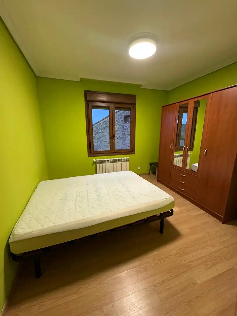 Habitación de Piso en venta en Cenicero con Calefacción