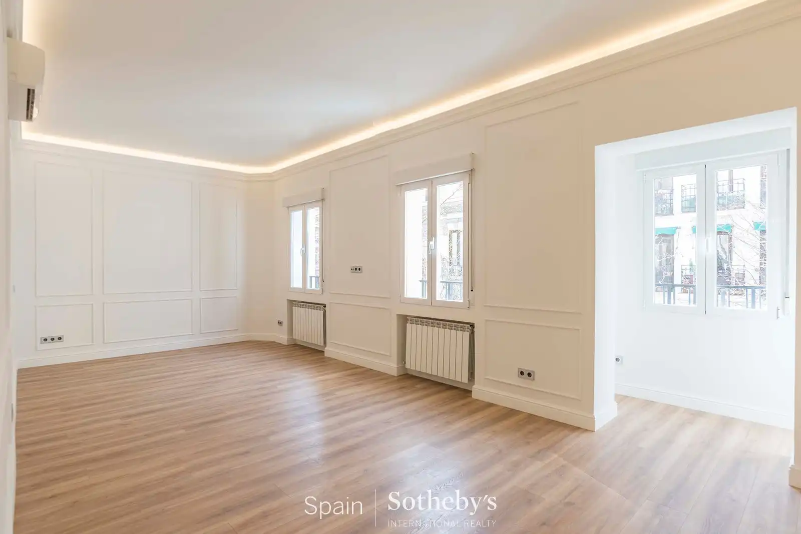 Apartment with lift for sale in Calle de Alcántara, imagen 2