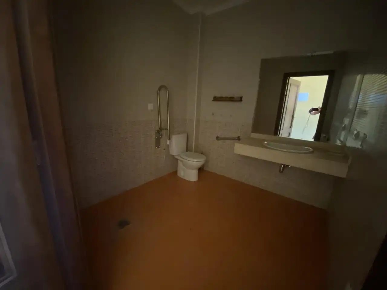 Bany de Edifici en venda en Belmonte