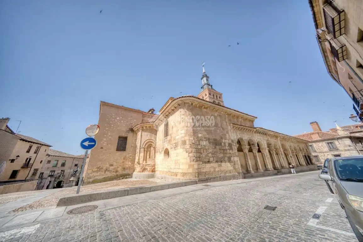 Vista exterior de Pis en venda en Segovia amb Calefacció
