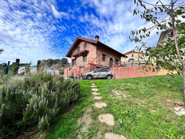 Casa-chalet en Venta en Mioño - Santullán