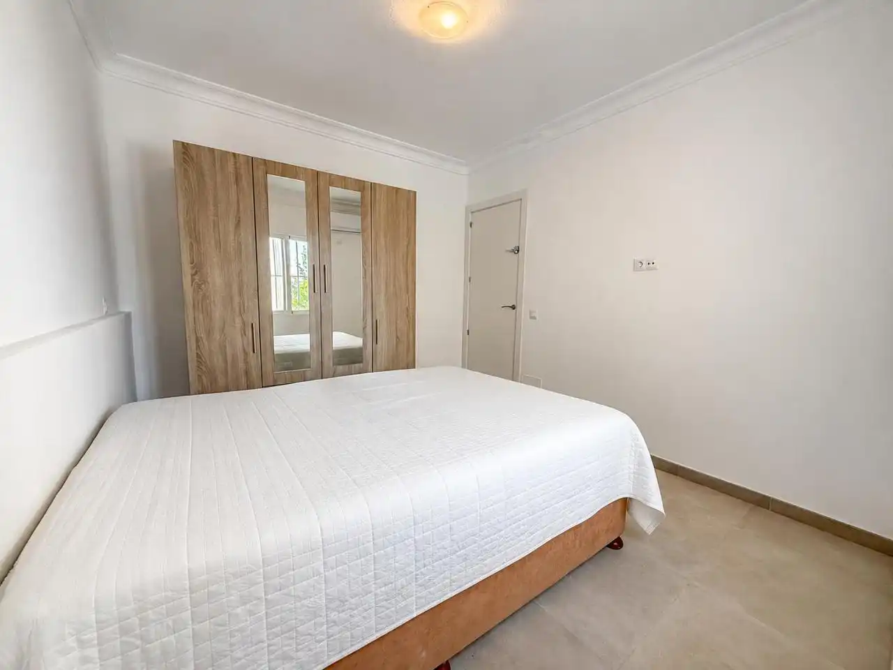 Habitación de Planta baja para compartir en Madrid con Aire acondicionado y Amueblado