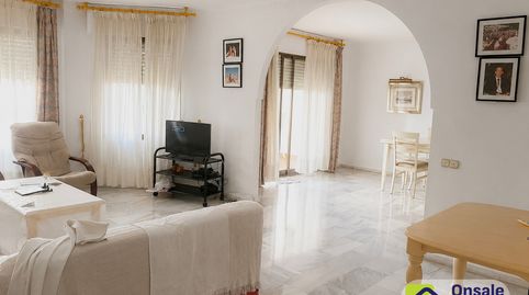 Foto 4 von Wohnung zum Verkauf in Calle Pablo Casals, Playa de la Fontanilla, Marbella