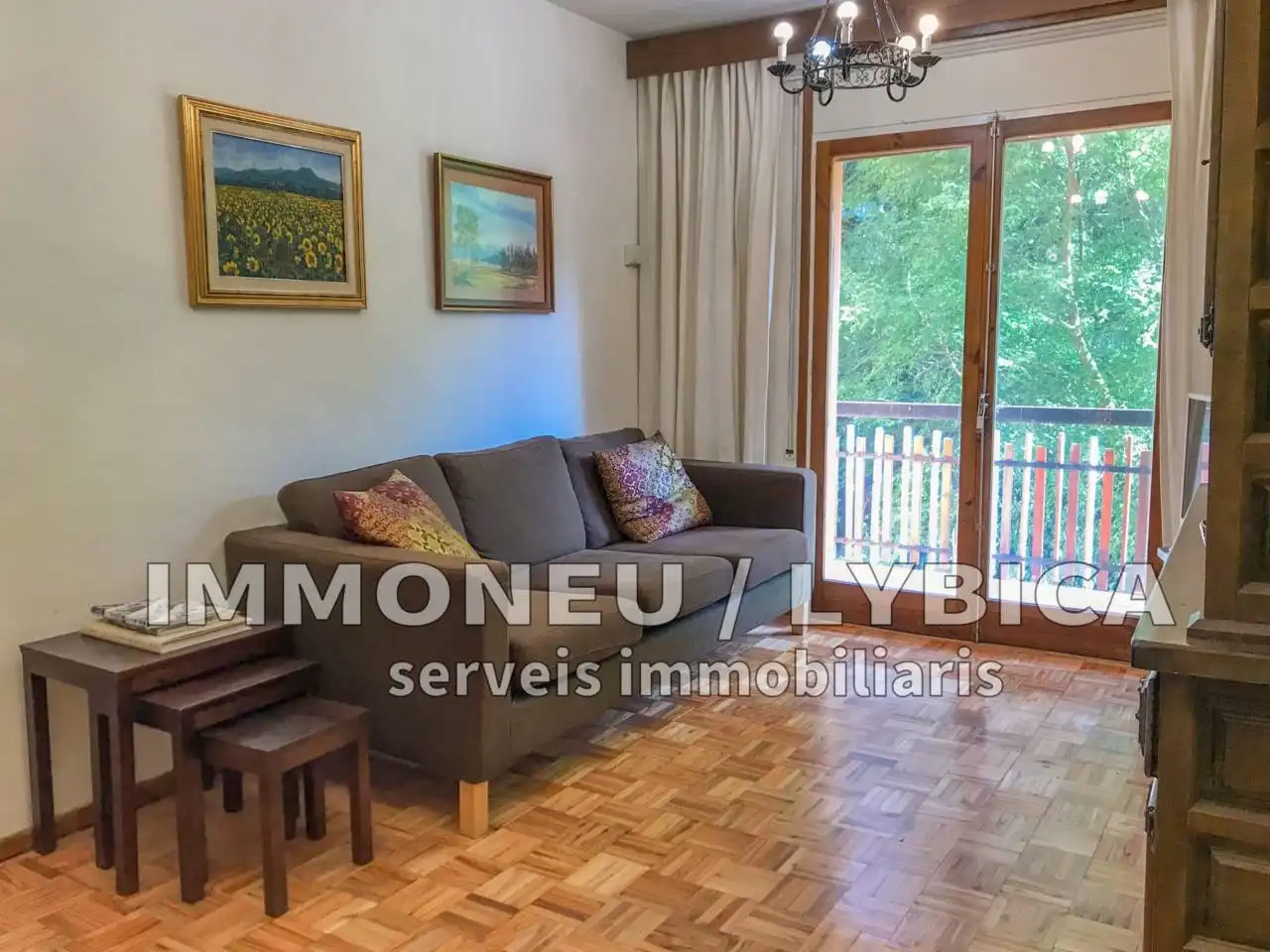 Sala de estar de Apartamento en venta en Alp con Calefacción, Parquet y Terraza