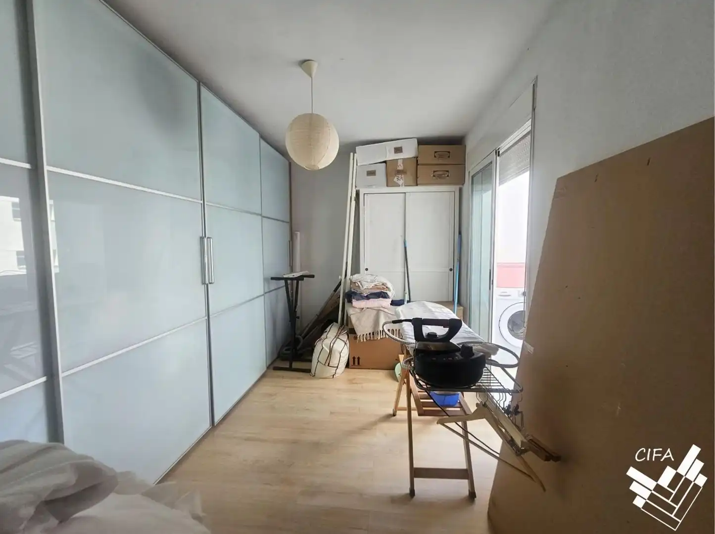Dormitori de Pis en venda en Vinaròs amb Parquet, Moblat i Balcó