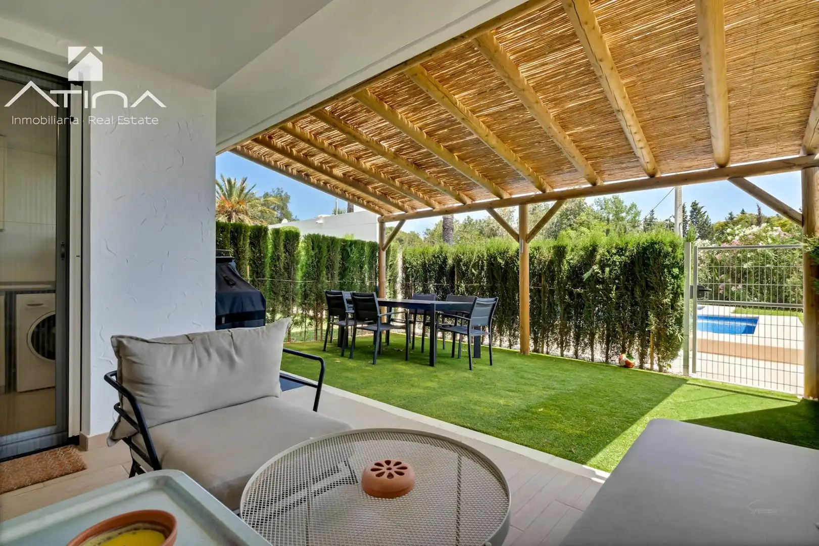 Terrasse von Einfamilien-Reihenhaus zum Verkauf in Jávea / Xàbia mit Klimaanlage, Terrasse und Gemeinschaftspool