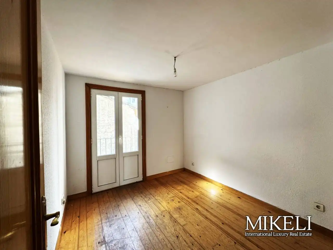 Sala de estar de Edificio en venta en Santander