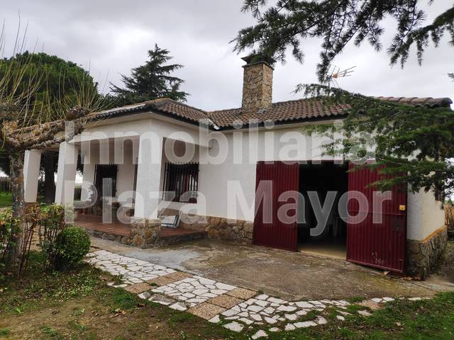 Finca rústica en Venta en Parada de Arriba