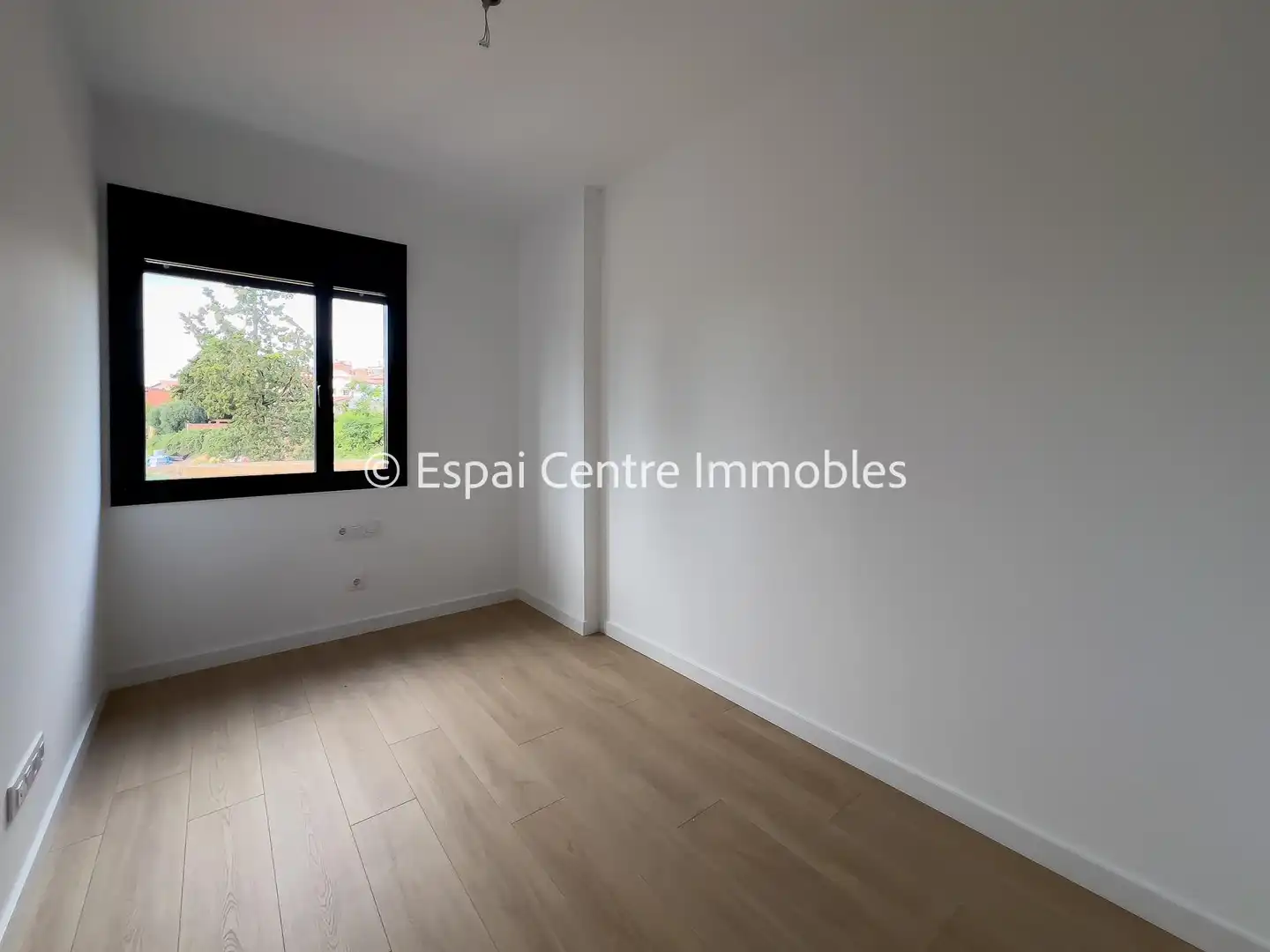 Bedroom of Flat for sale in Vallirana  with Air Conditioner, Heating and Parquet flooring