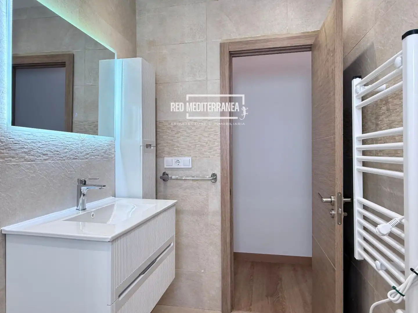 Bathroom of Flat for sale in Gandia  with Air Conditioner, Heating and Terrace