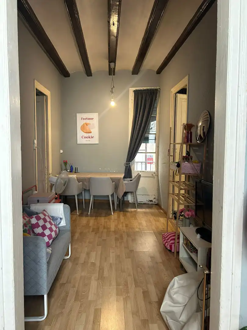 Comedor de Piso de alquiler en Barcelona con Parquet, Amueblado y Horno