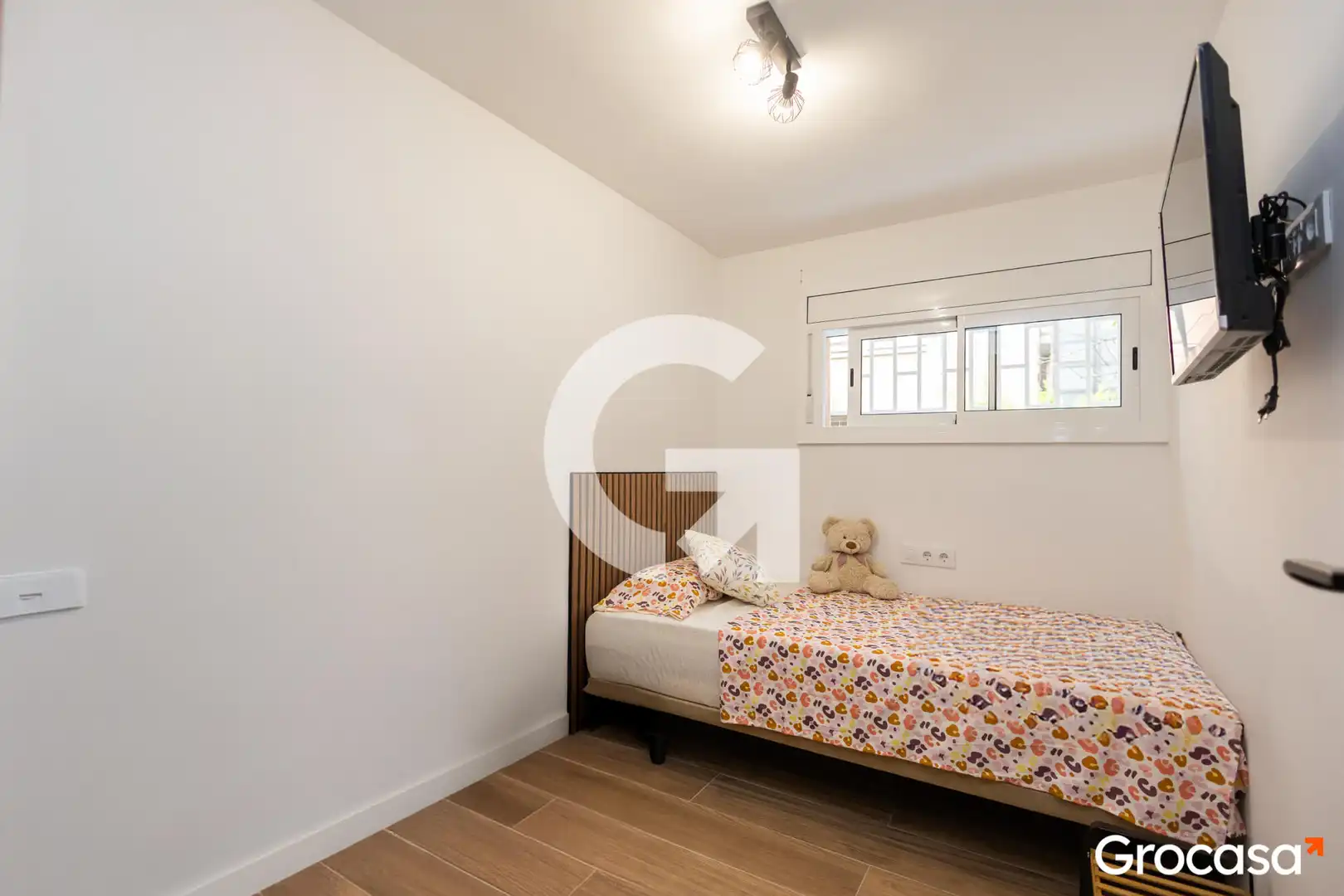 Bedroom of Flat for sale in Barcelona  with Air Conditioner, Heating and Furnished