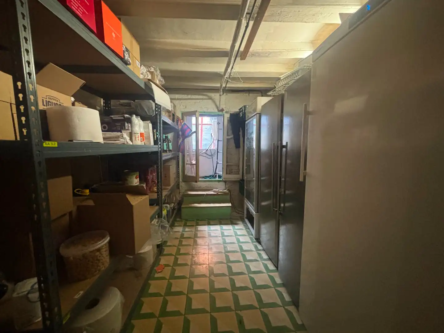 Business premises for transfer in Sants - Montjuïc, imagen 6