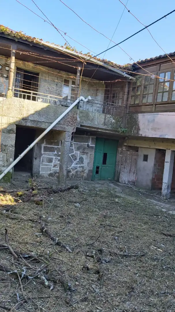 Casa rústica amb terrassa en venda a Lugar Cabreiro-Tremoedo 3A