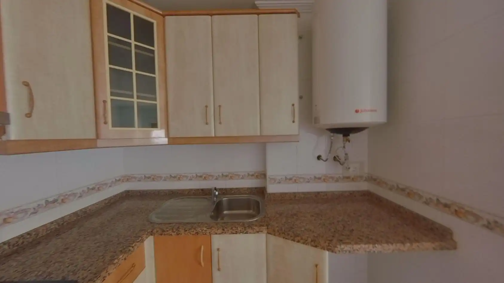 Piso en venta en Av Antonio Machado, Puerto Marina