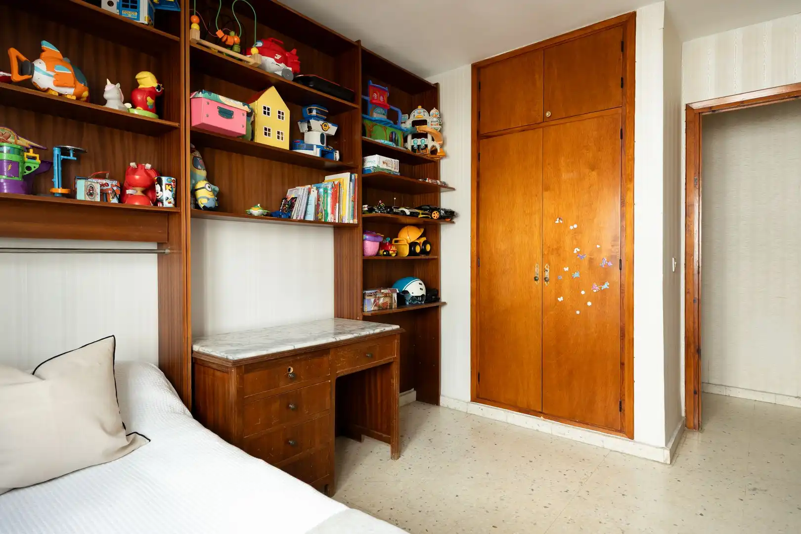 Bedroom of Apartments for sale in Benalmádena