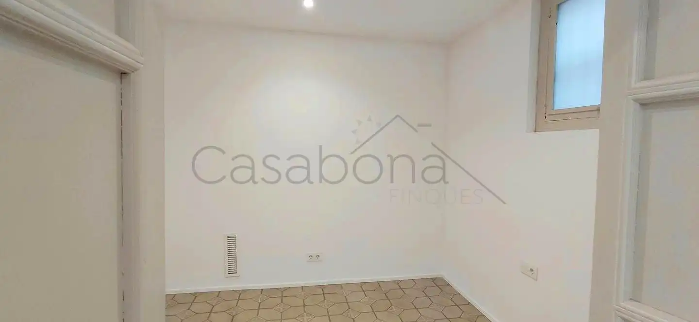 Piso en venta en Centelles con Calefacción, Terraza y Balcón