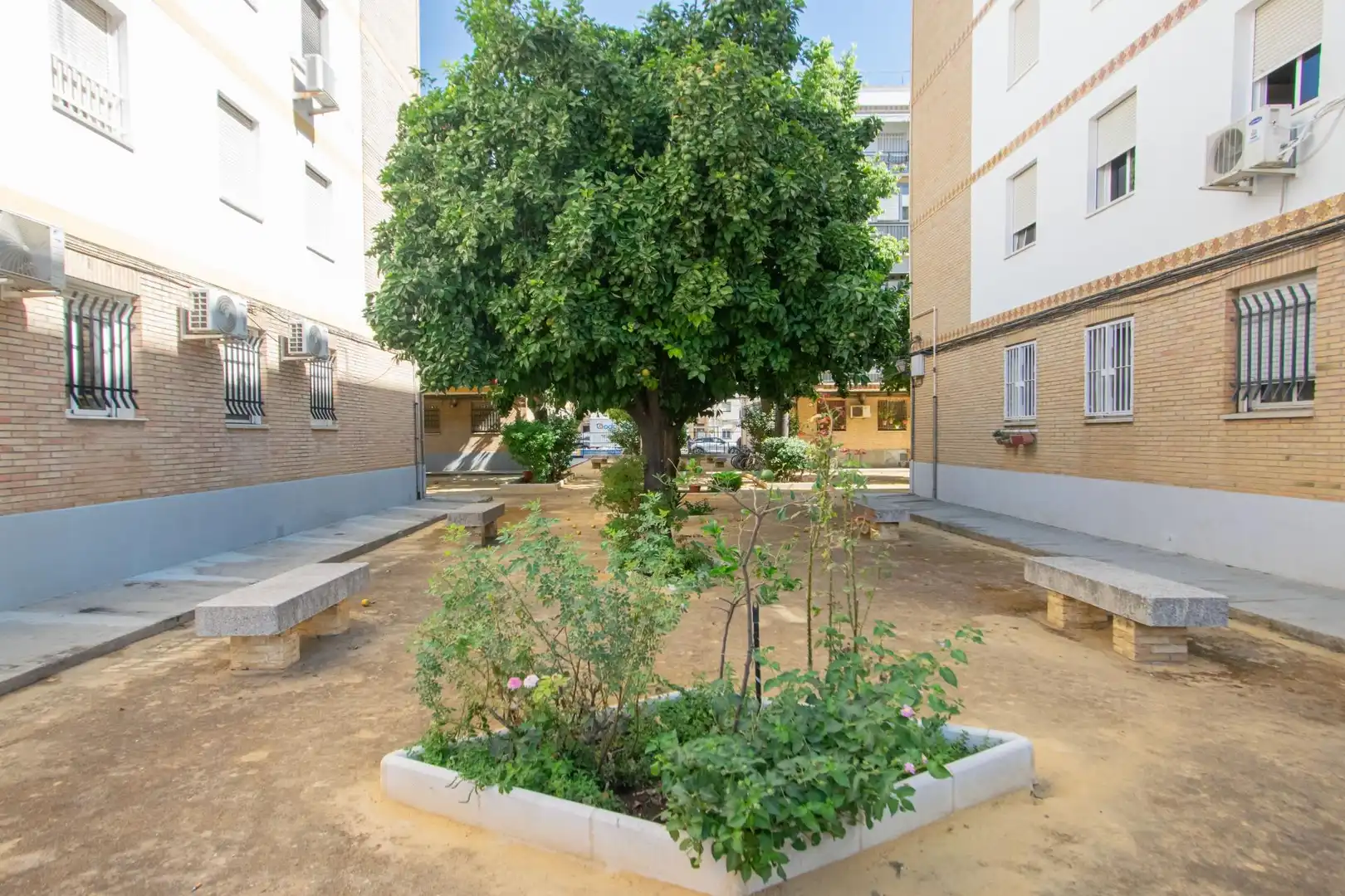 Jardí de Pis en venda en Sevilla amb Aire condicionat