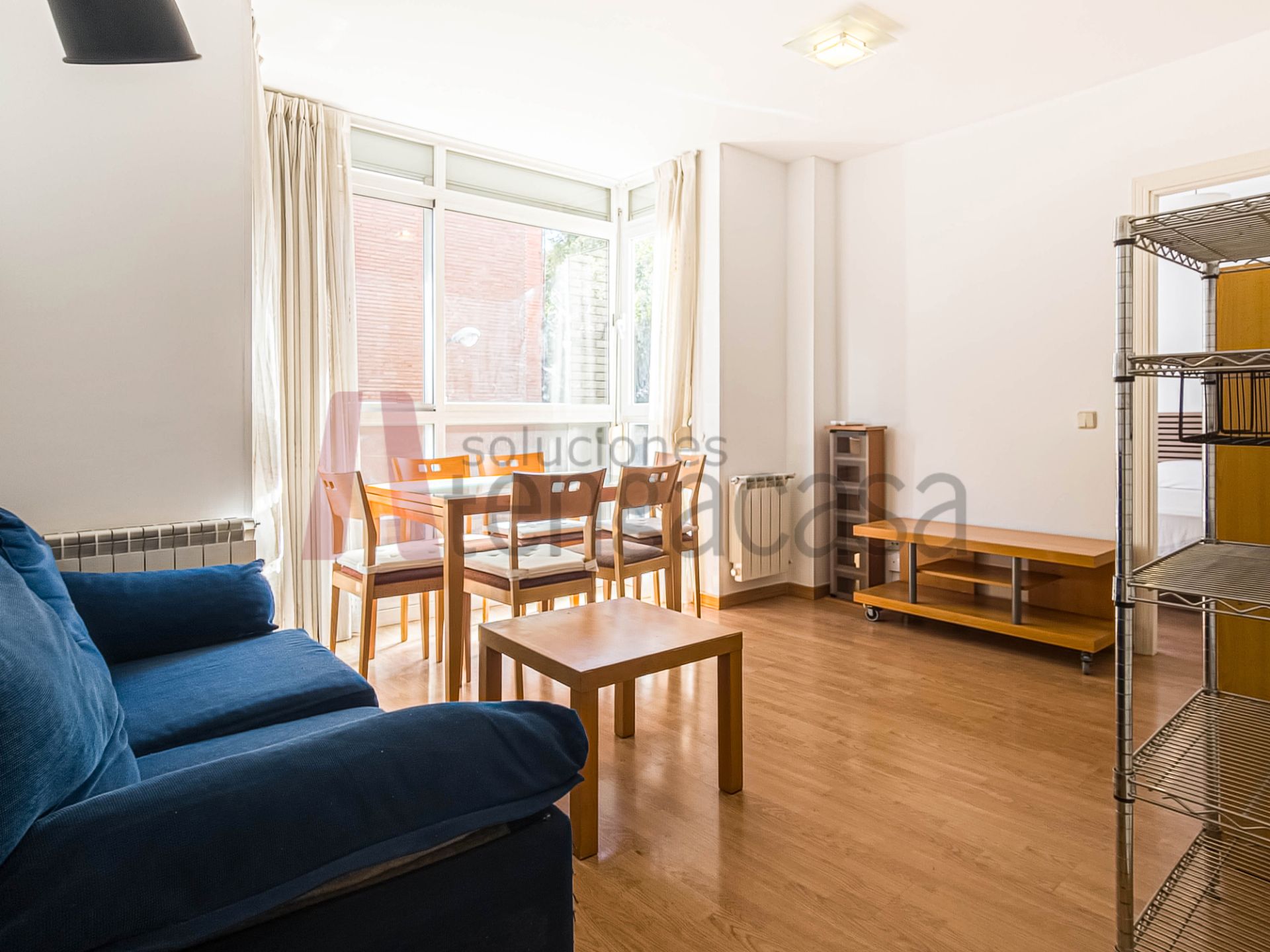 Sala d'estar de Apartament de lloguer en  Madrid Capital amb Aire condicionat, Calefacció i Terrassa