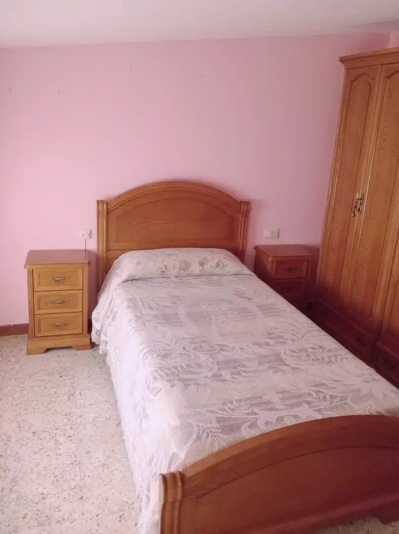 Dormitori de Casa adosada en venda en Cariño amb Traster
